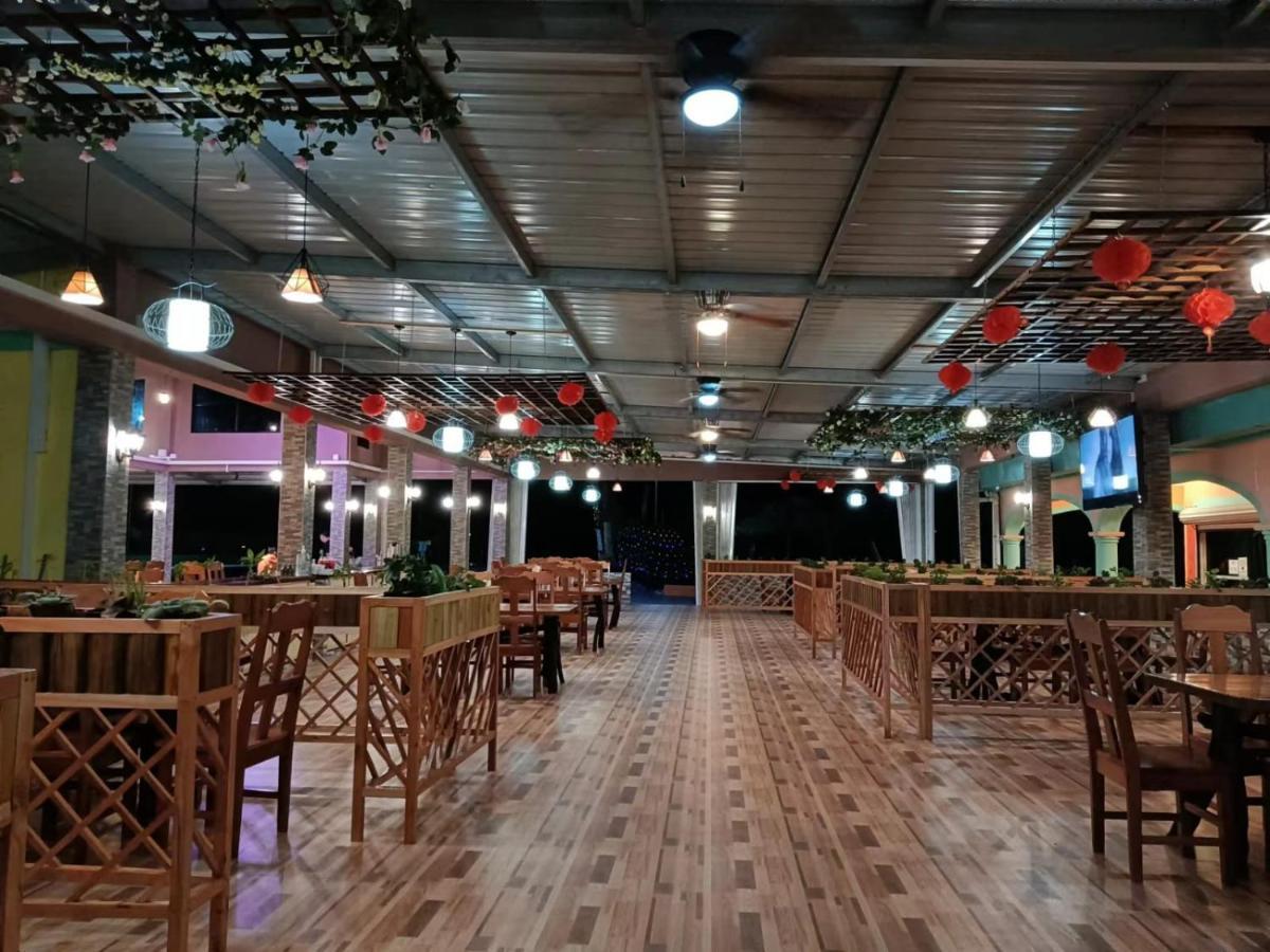 קורוזאל Sunshine View Hotel And Restaurant מראה חיצוני תמונה