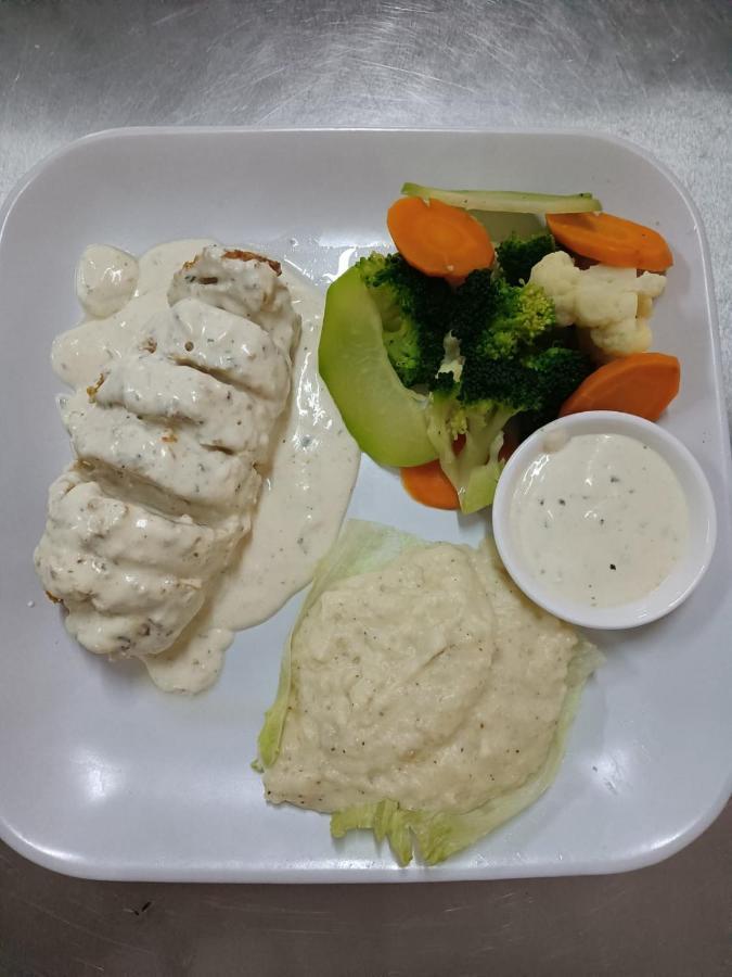 קורוזאל Sunshine View Hotel And Restaurant מראה חיצוני תמונה
