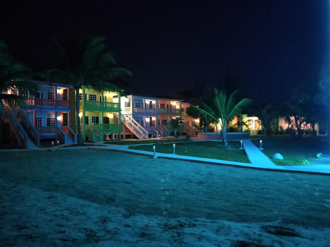 קורוזאל Sunshine View Hotel And Restaurant מראה חיצוני תמונה
